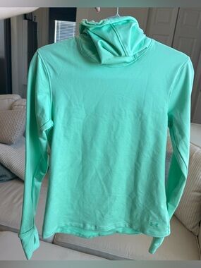 Under Armour Fitted Mint Green Performance Running Funnel Neck Top Small NWT